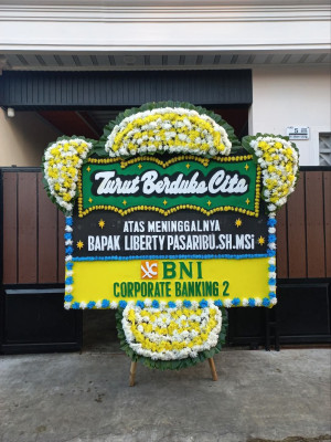 Papan Bunga Duka di Supiori